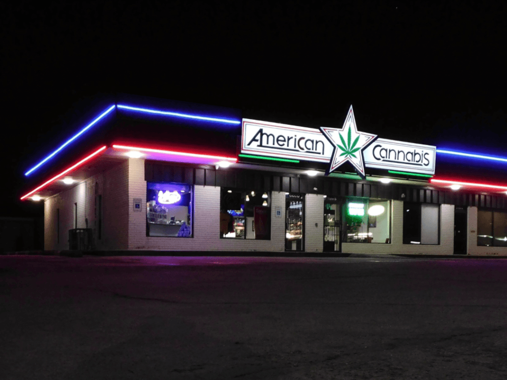 6600 South Western store